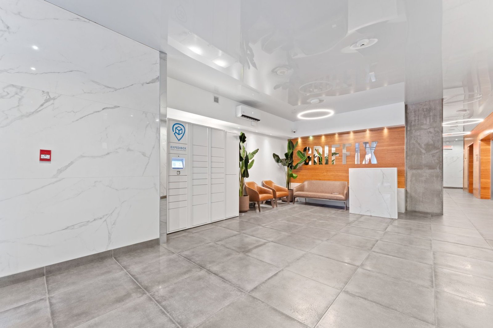 Exterior entrance — 1045 Rue Wellington, app. 213, Montréal (Le Sud-Ouest)