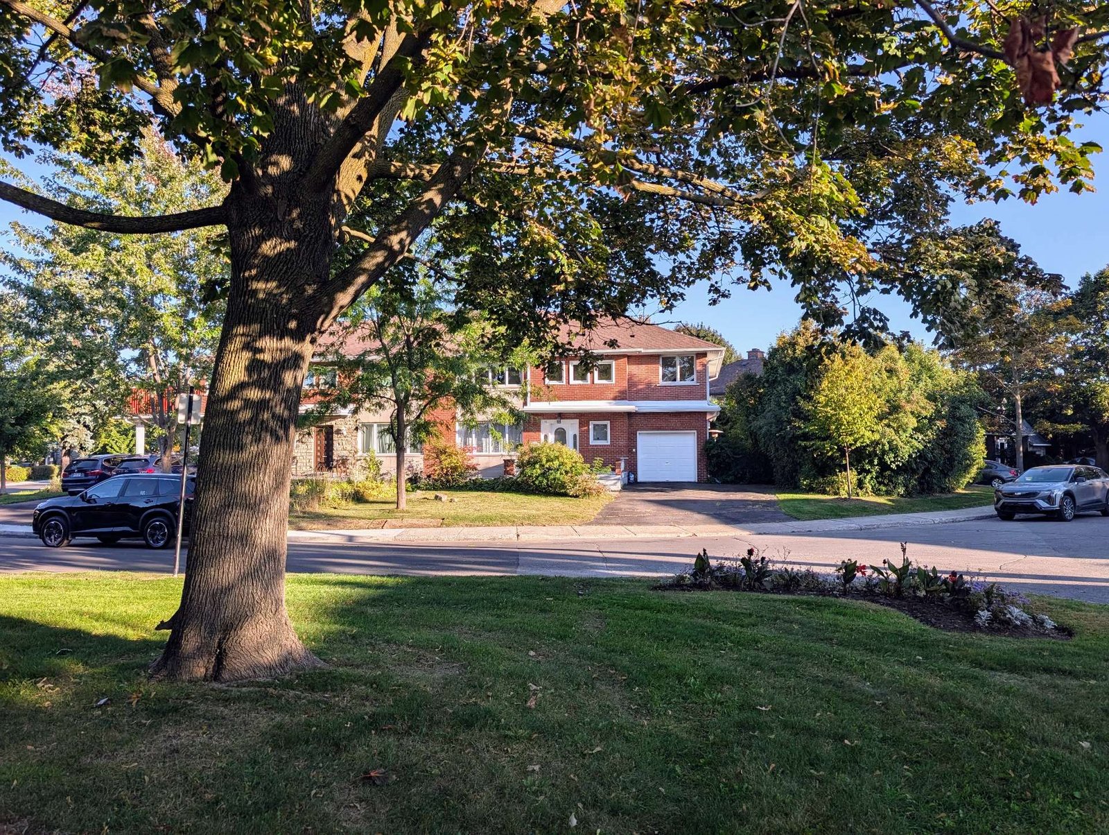 Photo — 30 Ch. Normandy, Mont-Royal