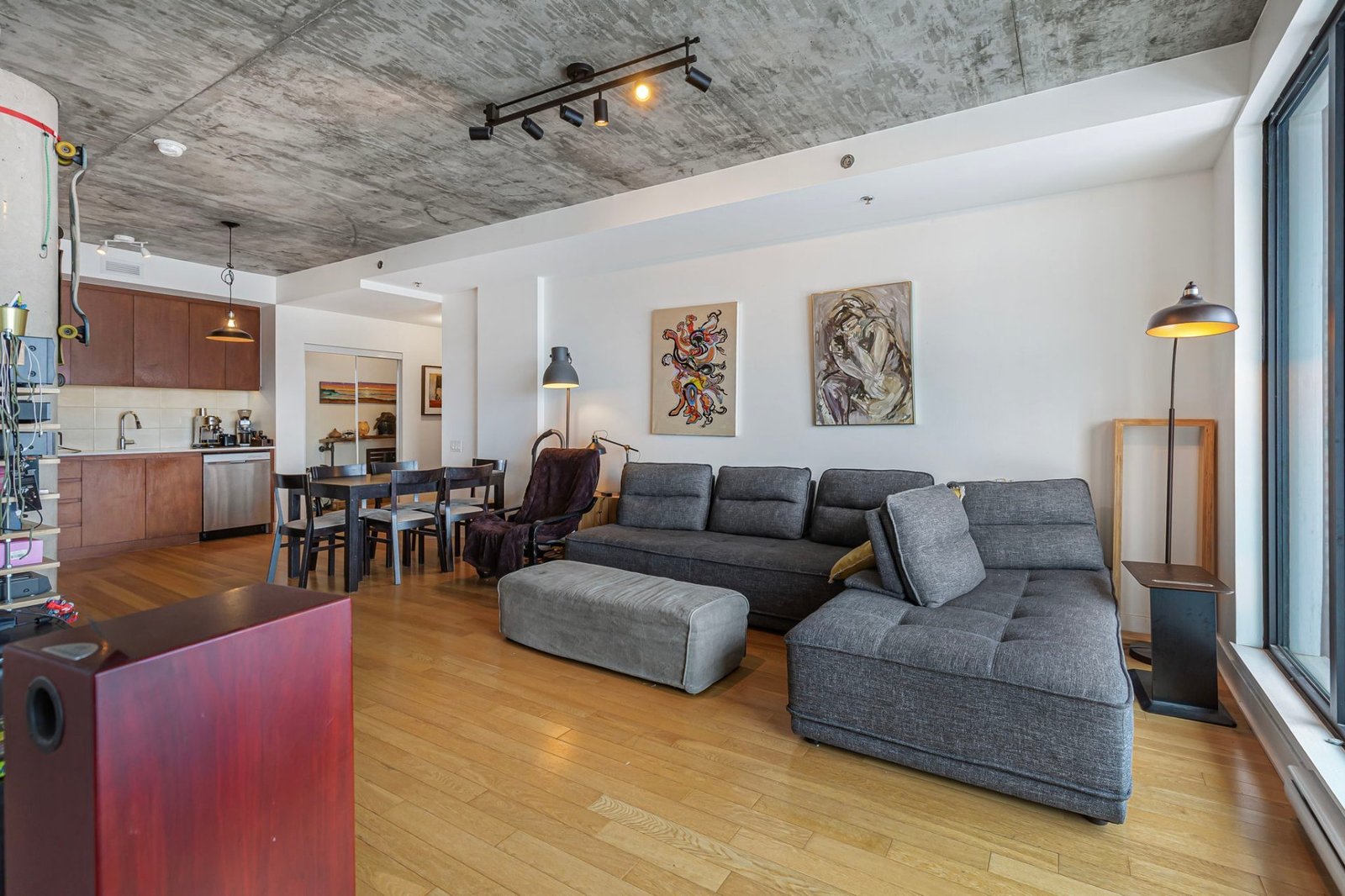 Salon — 5661 Av. De Chateaubriand, app. 538, Montréal (Rosemont/La Petite-Patrie)
